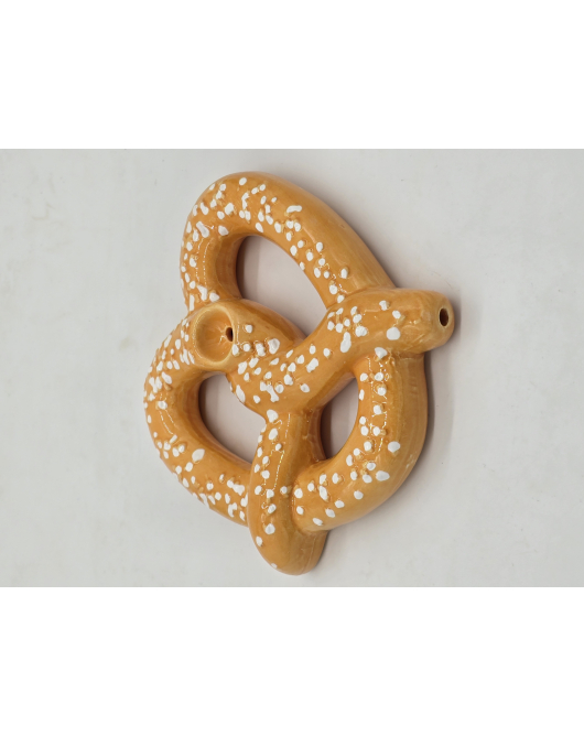 Pretzel Ceramic Pipe